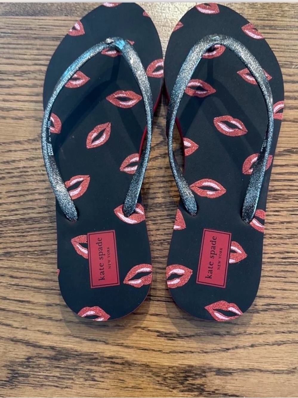 Brand New ~ Kate Spade New York Lip Print Flip Flops ~ Size 10